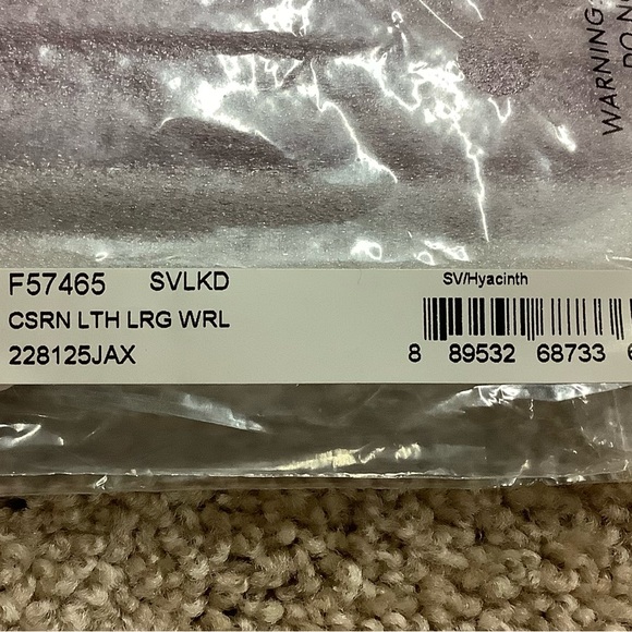 Coach Crossgrain Leather Large Wristlet #F57465 SV/Fuchsia-NWT - Picture 5 of 5